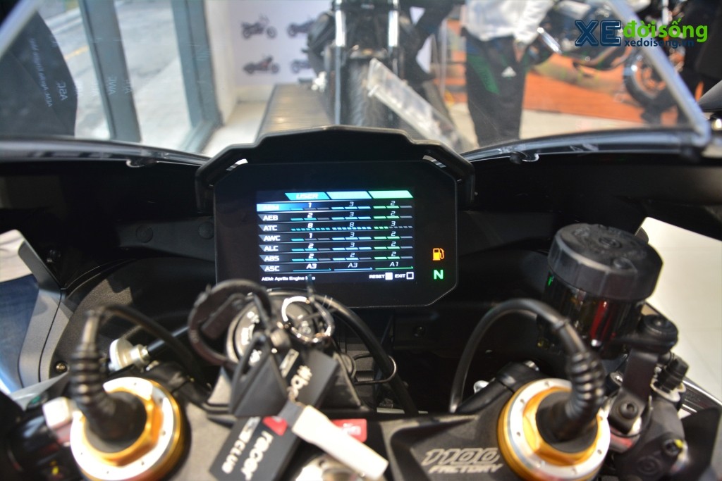 Chi tiết superbike Aprilia RSV4 Factory với giá bán 885 triệu đồng, rẻ hơn nhập khẩu tư nhân ảnh 7