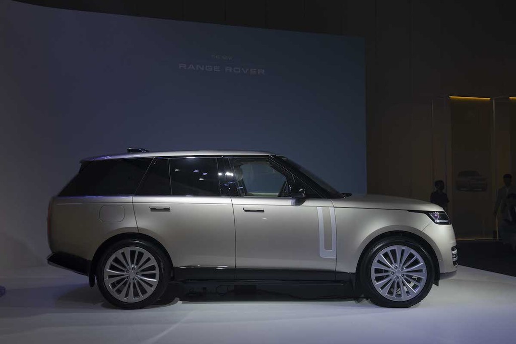 Chi tiết Range Rover SWB First Edition Thế hệ mới, giá gần 12 tỷ đồng nhưng sở hữu loạt công nghệ hiện đại ảnh 3