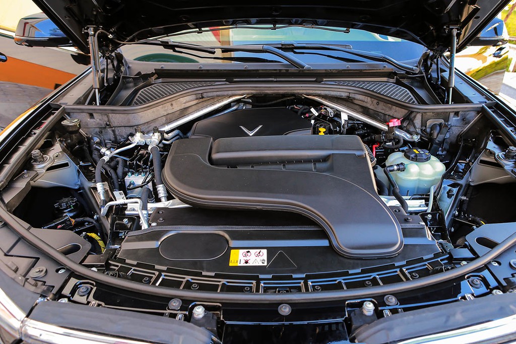 Chi tiết SUV VinFast LUX SA2.0 Turbo vừa xuất xưởng, giá ưu đãi 1,415 tỷ đồng ảnh 7