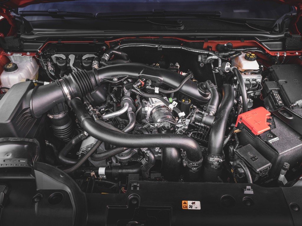 Người hâm mộ “đứng ngồi không yên” khi thấy Ford Ranger RAPTOR thế hệ mới ra mắt, máy V6 Twin-Turbo đầy hấp dẫn ảnh 3