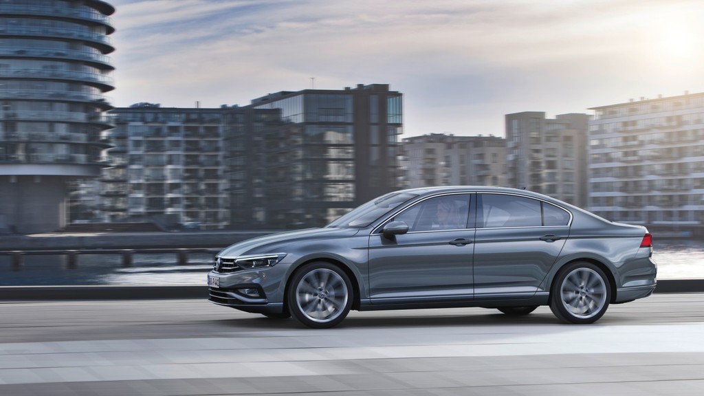 Volkswagen Passat 2020 được trang bị công nghệ tự lái Travel Assist ảnh 3