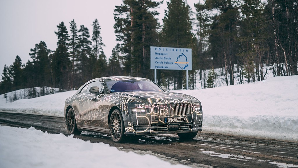 Xe điện Rolls-Royce SPECTRE trải qua cuộc thử nghiệm mùa đông khắc nghiệt ảnh 3