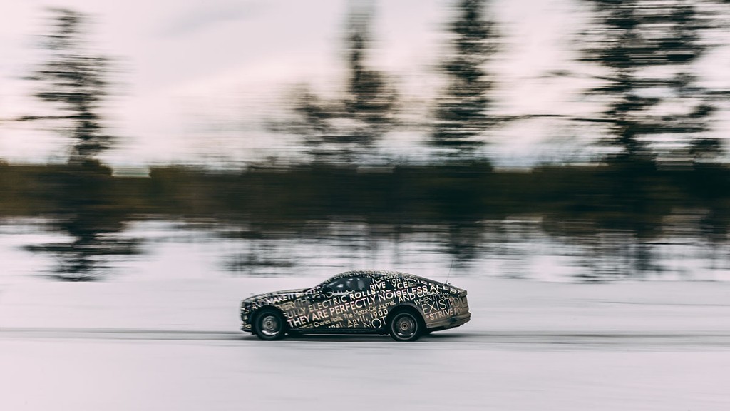 Xe điện Rolls-Royce SPECTRE trải qua cuộc thử nghiệm mùa đông khắc nghiệt ảnh 6