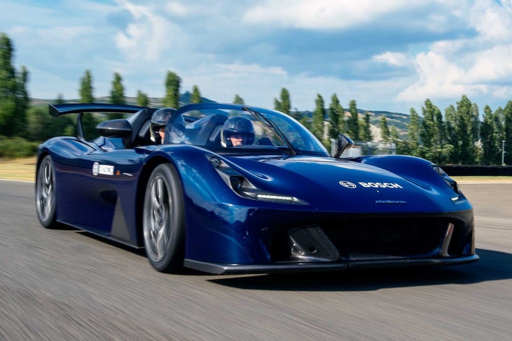 Bosch hợp tác sản xuất xe thể thao hiệu năng cao Dallara Stradale  ảnh 8