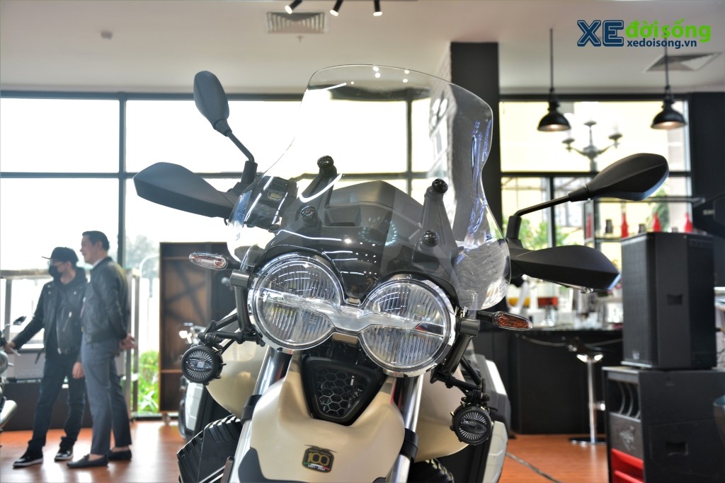Diện kiến “xế phượt” hoài cổ Moto Guzzi V85 TT vừa chính thức cập bến thị trường Việt Nam ảnh 4