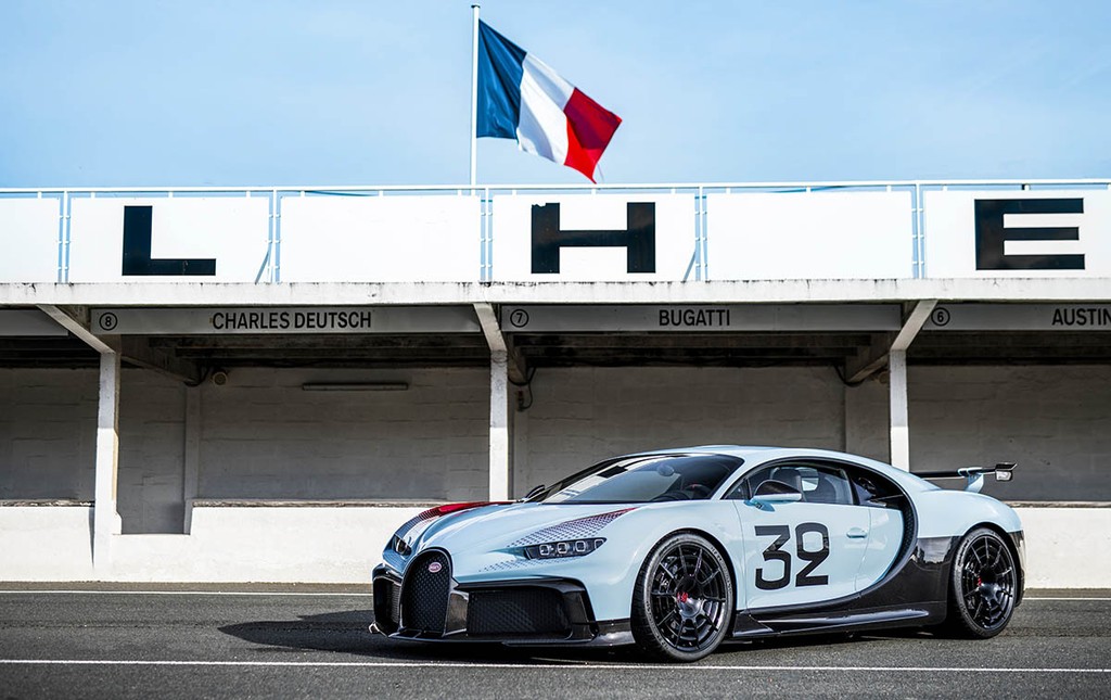 Chiêm ngưỡng tuyệt phẩm Chiron Pur Sport “Grand Prix” cá nhân hóa với Bugatti Sur Mesure ảnh 1