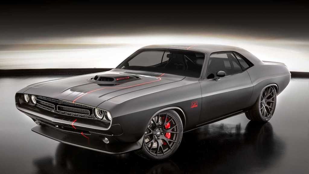 Vừa khoe xe “cơ bắp” điện, Dodge lại quay trở về truyền thống máy V8 “đại bự” với Challenger Shakedown ảnh 1