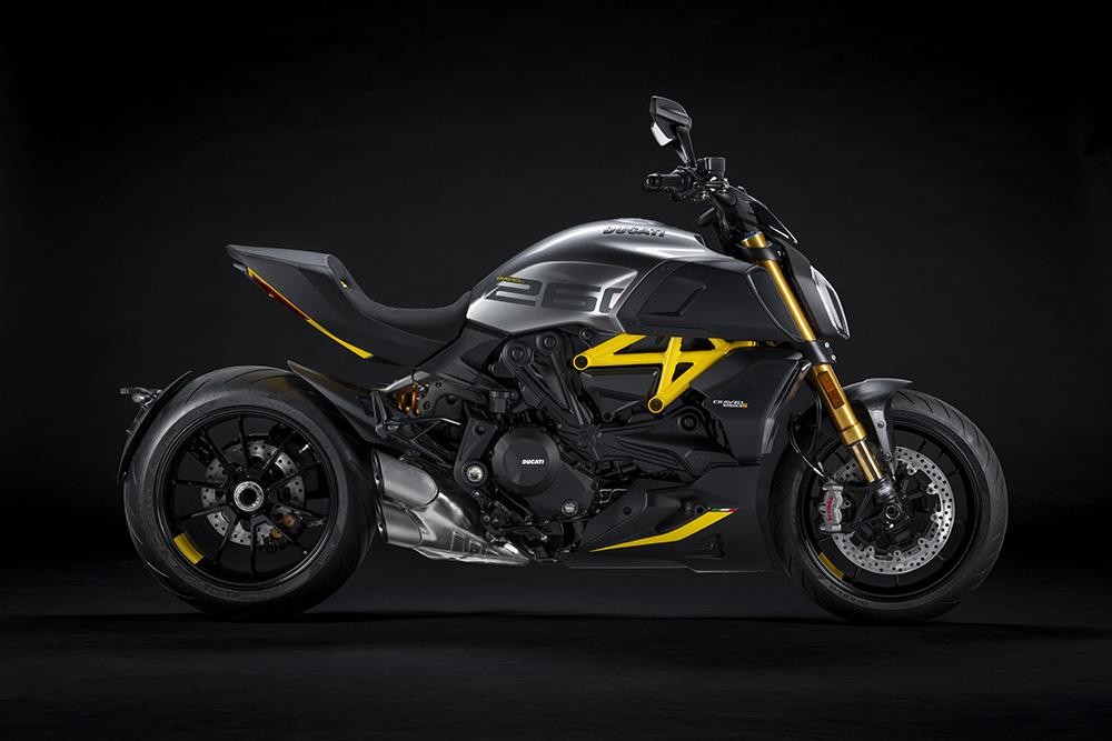 Sau bản Lamborghini, “quái thú cơ bắp” Ducati Diavel lại có bản đặc biệt Black and Steel đầy chất chơi ảnh 3