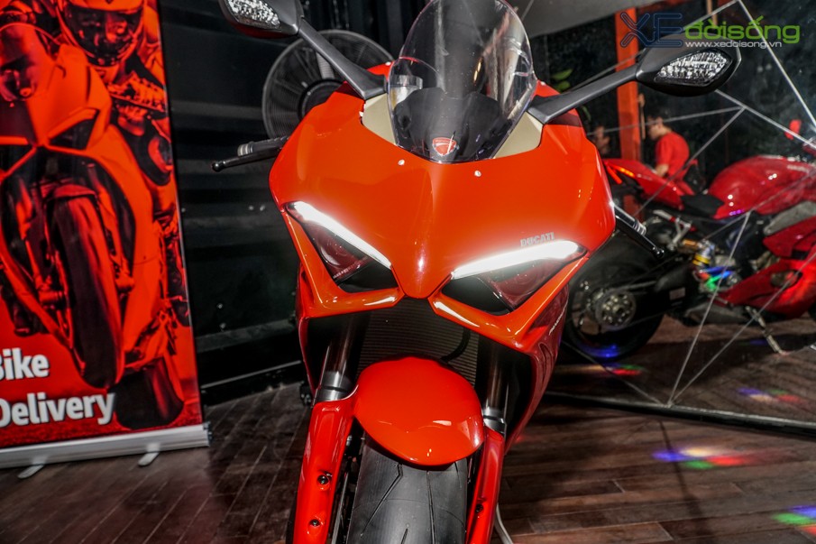 Biker Hà Nội sớm sở hữu siêu môtô Ducati Panigale V4 vừa nhập từ Thái Lan ảnh 4