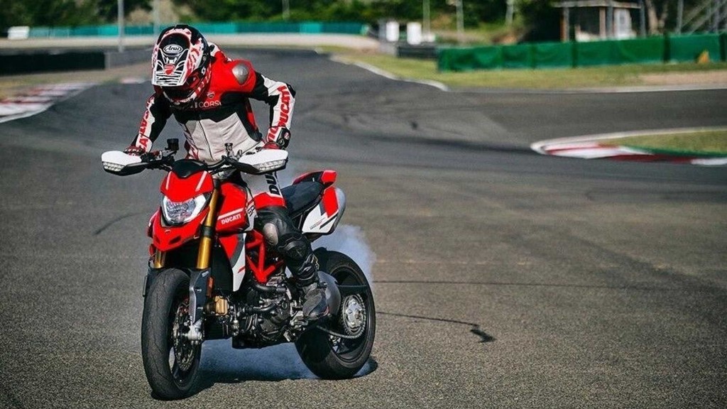 Ducati Hypermotard 950 SP trình làng cùng hai phiên bản tiêu chuẩn và RVE được nâng cấp ảnh 7