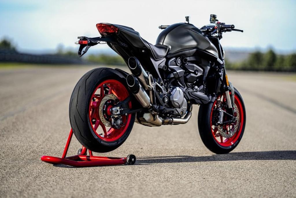 “Quái vật” naked bike Ducati Monster lột xác toàn diện sau gần 30 năm, “mất chất” nhưng hiệu năng tăng gấp bội ảnh 17