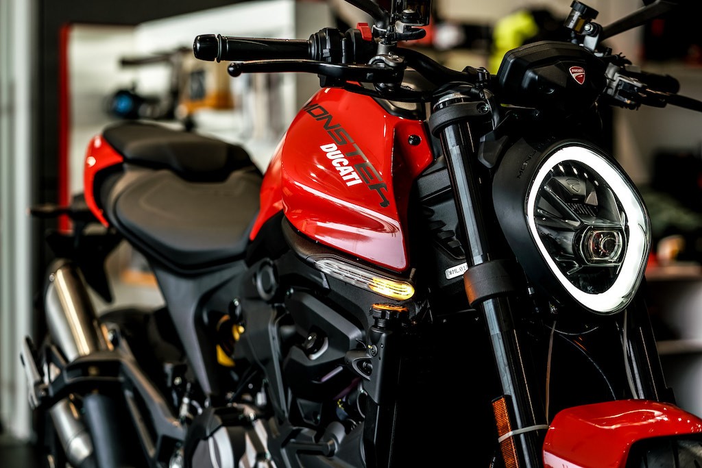 Ducati Monster thế hệ mới “chốt giá” tại Việt Nam, giá “dễ chịu” hơn đời cũ nhưng... ảnh 2