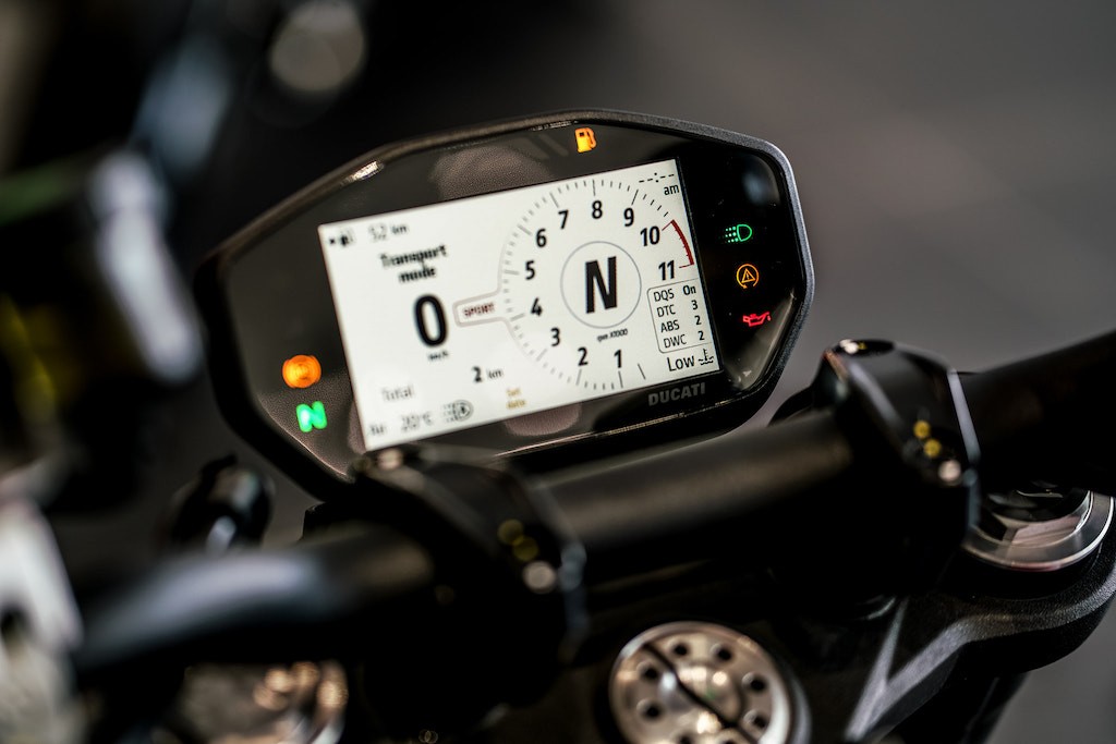 Ducati Monster thế hệ mới “chốt giá” tại Việt Nam, giá “dễ chịu” hơn đời cũ nhưng... ảnh 4