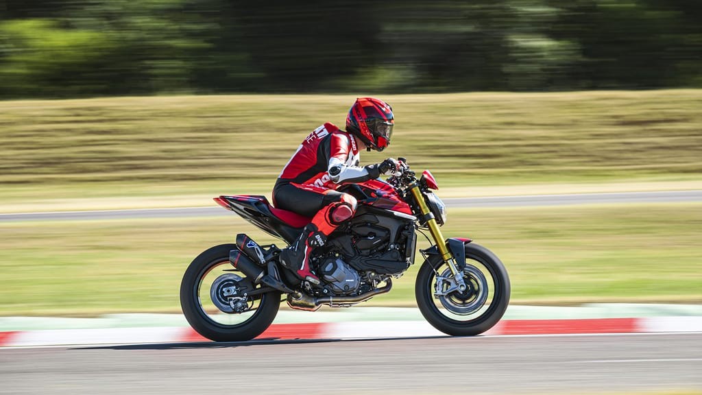 Cận cảnh Ducati Monster SP, trang bị xịn hơn, trọng lượng nhẹ hơn để tối ưu hiệu năng vận hành ảnh 13