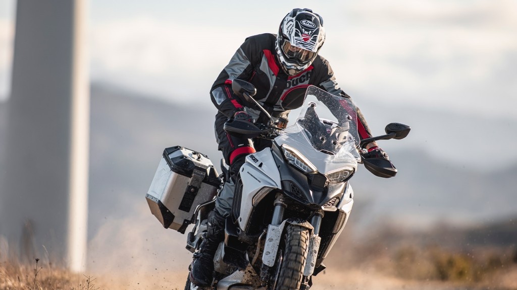 Ducati trang bị thêm công nghệ mới trên Multistrada V4 2022 tương tự đối thủ Harley-Davidson Pan America ảnh 10