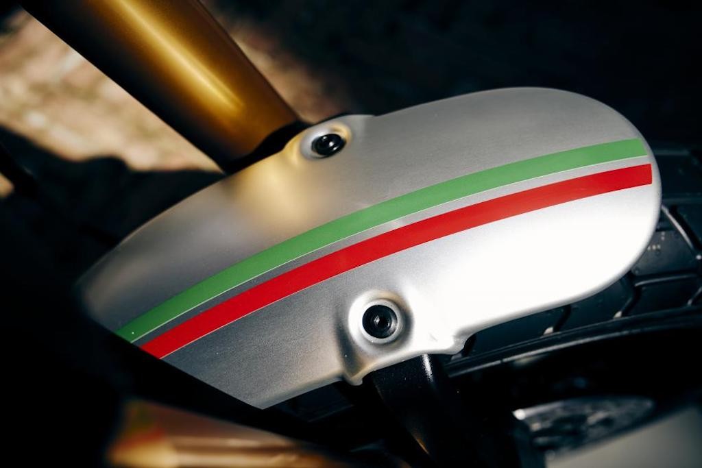 Chung tay chống dịch COVID-19, Ducati làm Scrambler 1100 bản đặc biệt chỉ bán cho “dân chơi“ ảnh 10