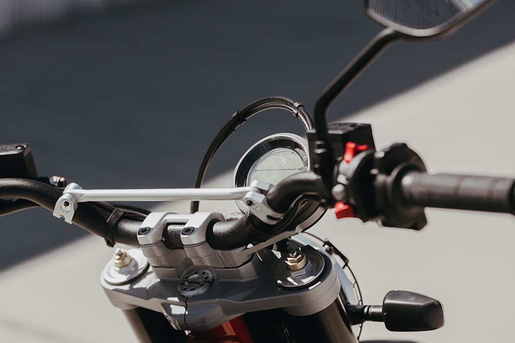 Mừng chiến thắng tại giải đua địa hình, Ducati Scrambler ra bản đặc biệt “độ kiểng“ ảnh 6