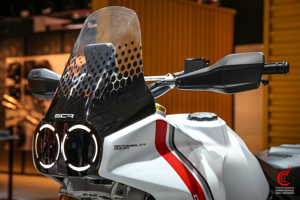 Soi chi tiết Ducati Scrambler Desert X vượt địa hình thoải mái không sợ hết xăng ảnh 3