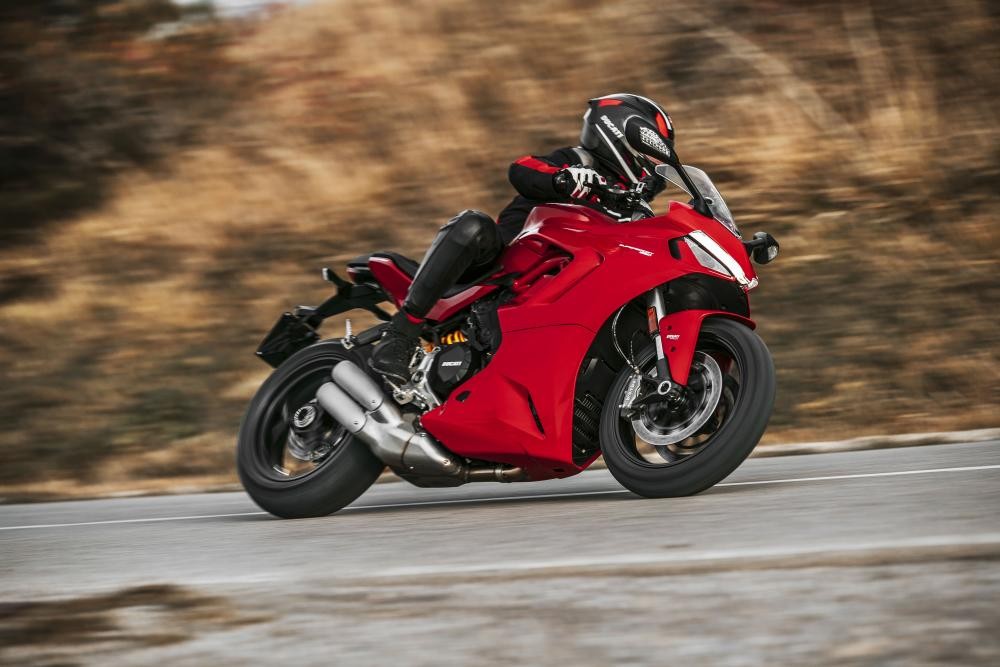 Ai nói mô tô dáng sport city không “chiến” bằng sportbike thuần chất? Hãy thử nhìn vào Ducati Supersport 950 2021! ảnh 13