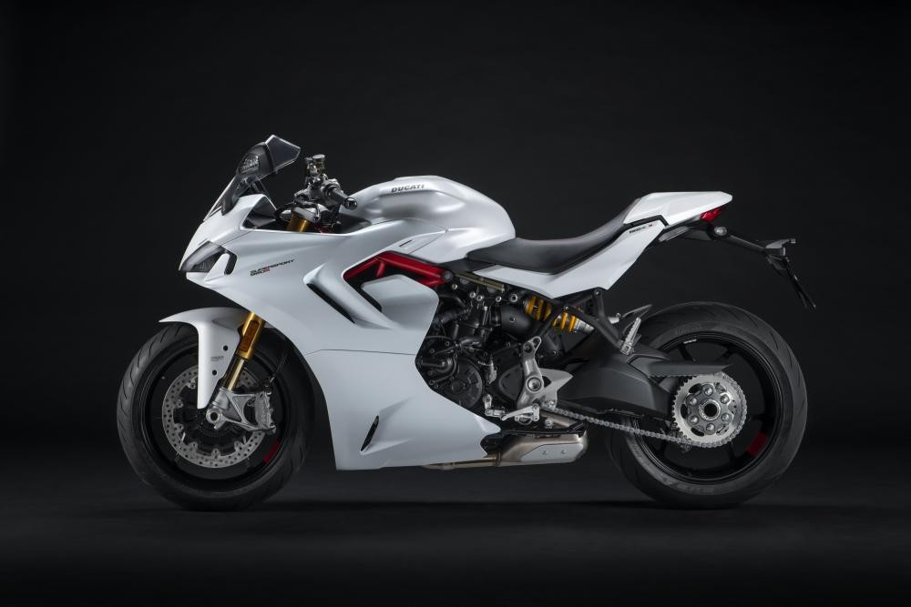 Ai nói mô tô dáng sport city không “chiến” bằng sportbike thuần chất? Hãy thử nhìn vào Ducati Supersport 950 2021! ảnh 3