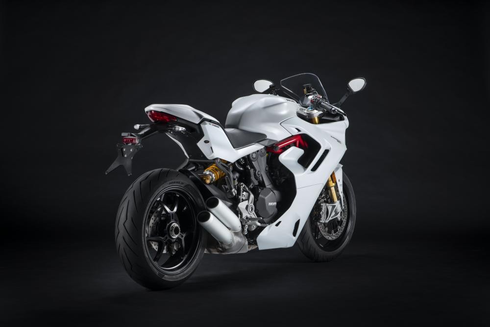 Ai nói mô tô dáng sport city không “chiến” bằng sportbike thuần chất? Hãy thử nhìn vào Ducati Supersport 950 2021! ảnh 4