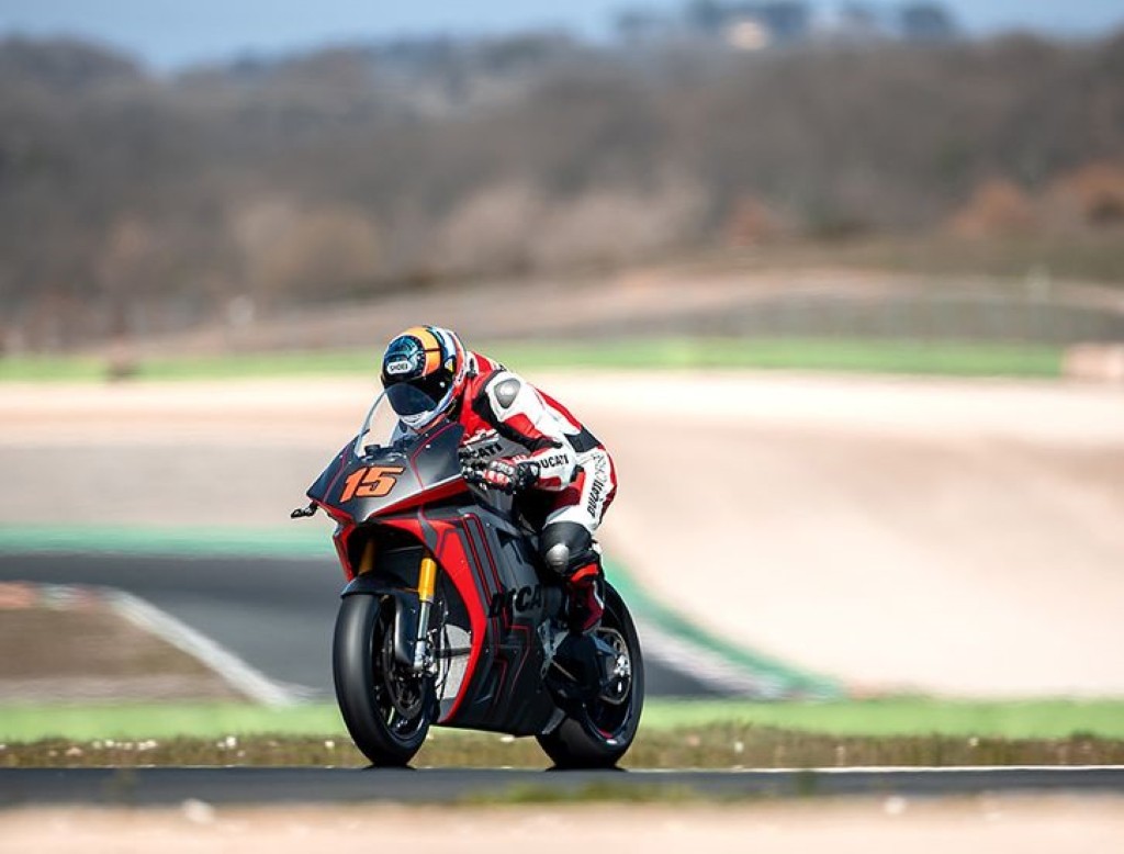 Cận cảnh mẫu superbike thuần điện Ducati V21L, thử nghiệm trước thềm giải MotoE 2023 ảnh 3