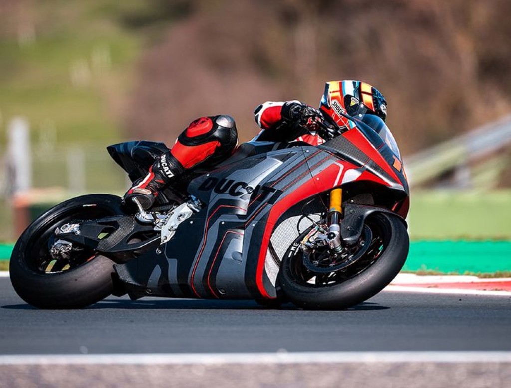 Cận cảnh mẫu superbike thuần điện Ducati V21L, thử nghiệm trước thềm giải MotoE 2023 ảnh 4