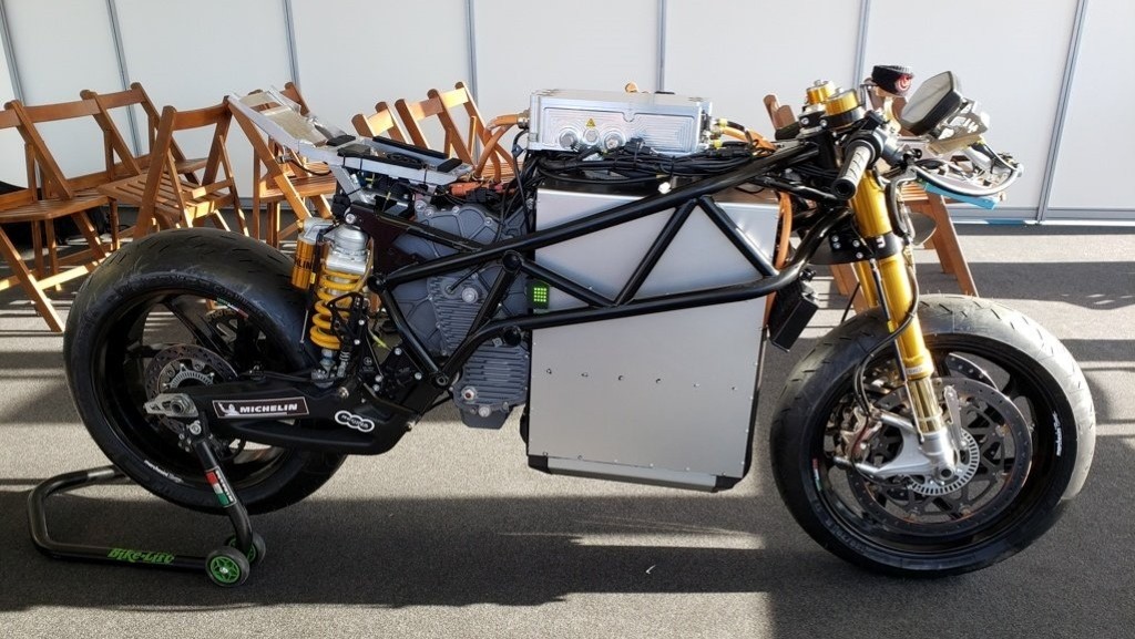 Chính thức hé lộ những hình ảnh đầu tiên mẫu mô tô điện Ducati V21L MotoE tại trường đua Misano ảnh 5
