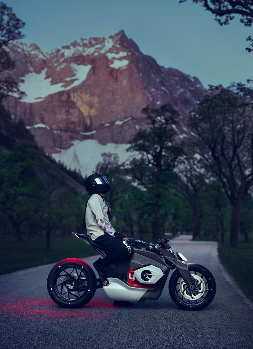 Fan BMW Motorrad ngỡ ngàng với mô tô điện Vision DC Roadster vẫn mang “linh hồn boxer“ ảnh 11