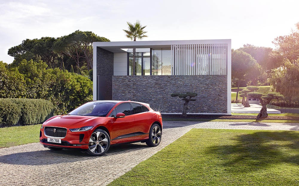 Ra mắt SUV điện Jaguar I-PACE giá 2 tỉ, thách thức Tesla Model X ảnh 7