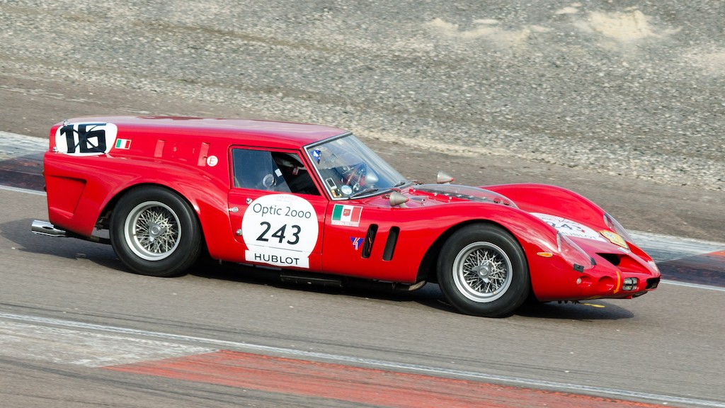 Sau gần 60 năm, chiếc Ferrari “hàng thửa” quái dị này mới có hậu duệ đích thực ảnh 1