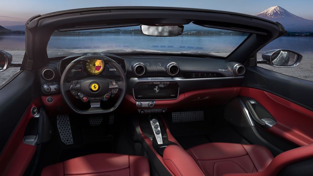 Xe mui trần giá rẻ nhất của Ferrari được nâng cấp, cảm hứng lấy từ coupe Roma ảnh 2