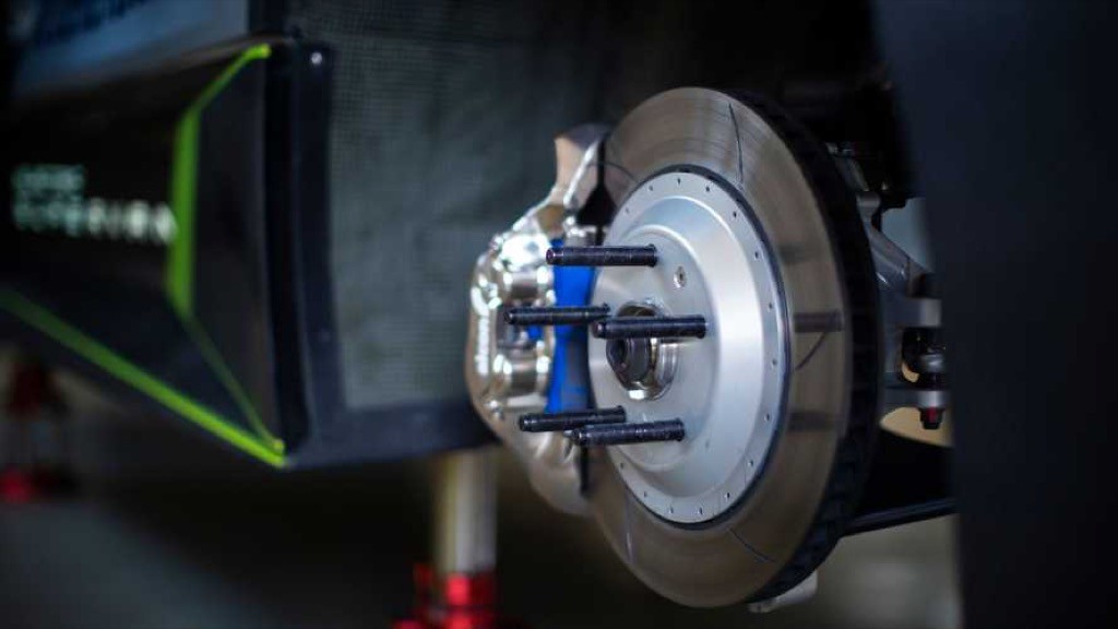 Ford Tourneo dùng 4 động cơ điện để biến thành siêu xe mạnh 2.000 mã lực  ảnh 10