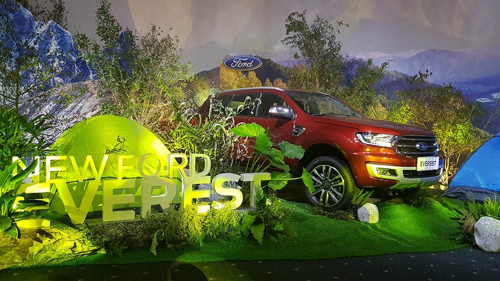 Ford Everest 2018 mới hộp số 10 cấp ra mắt Việt Nam, giá từ 1,112 tỉ đồng ảnh 1