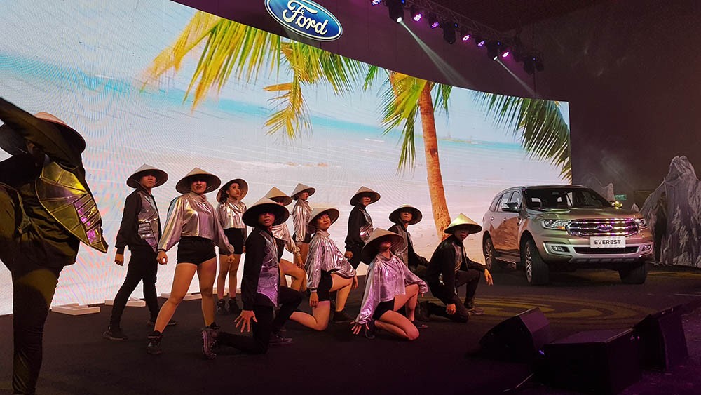 Ford Everest 2018 mới hộp số 10 cấp ra mắt Việt Nam, giá từ 1,112 tỉ đồng ảnh 3