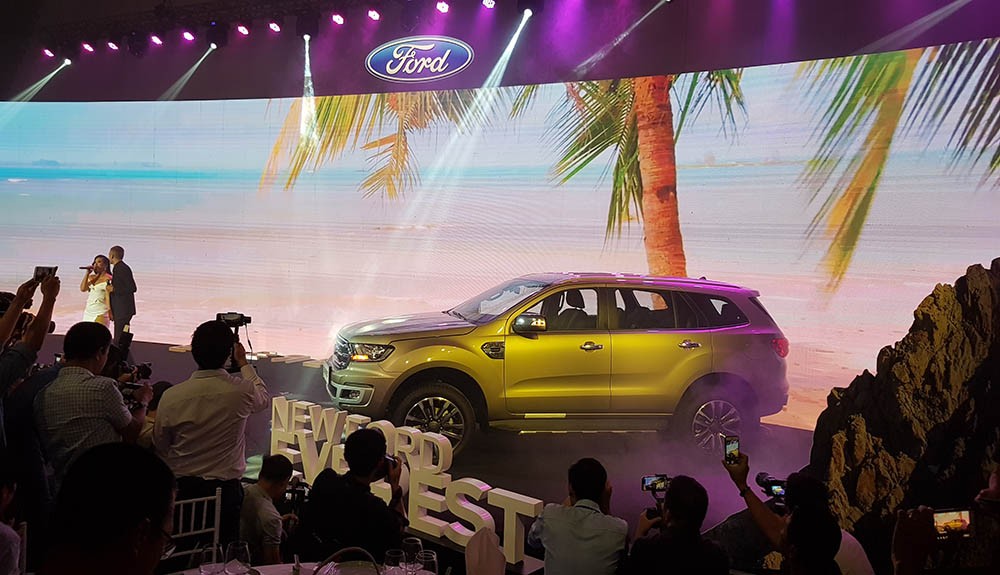 Ford Everest 2018 mới hộp số 10 cấp ra mắt Việt Nam, giá từ 1,112 tỉ đồng ảnh 4