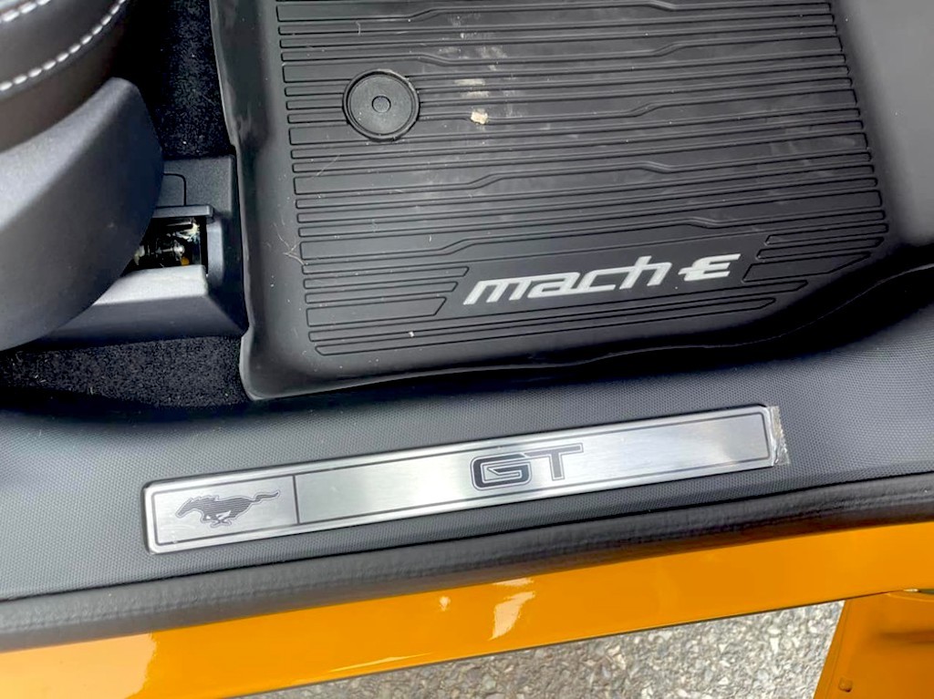 SUV chạy điện Ford Mustang Mach-E đầu tiên về Việt Nam, chủ xe có thể tiết kiệm gần 1 tỷ nếu làm điều này ảnh 7