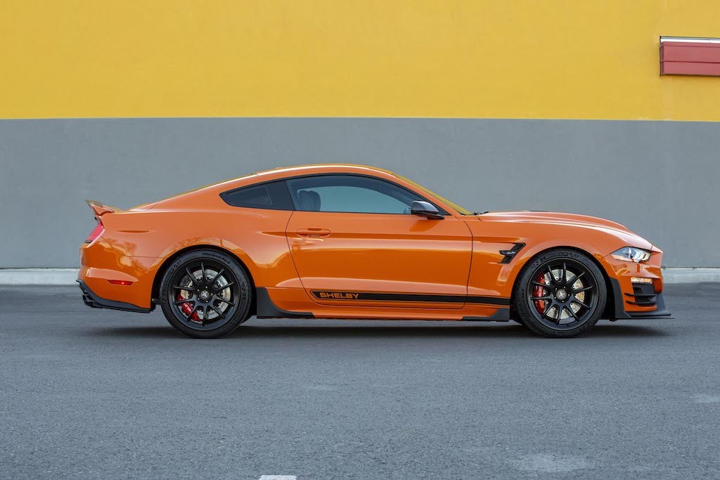 “Hổ mang chúa” Ford Mustang Shelby GT500 đã bị đánh bại bởi người anh em “cùng loài khác giống“ ảnh 5