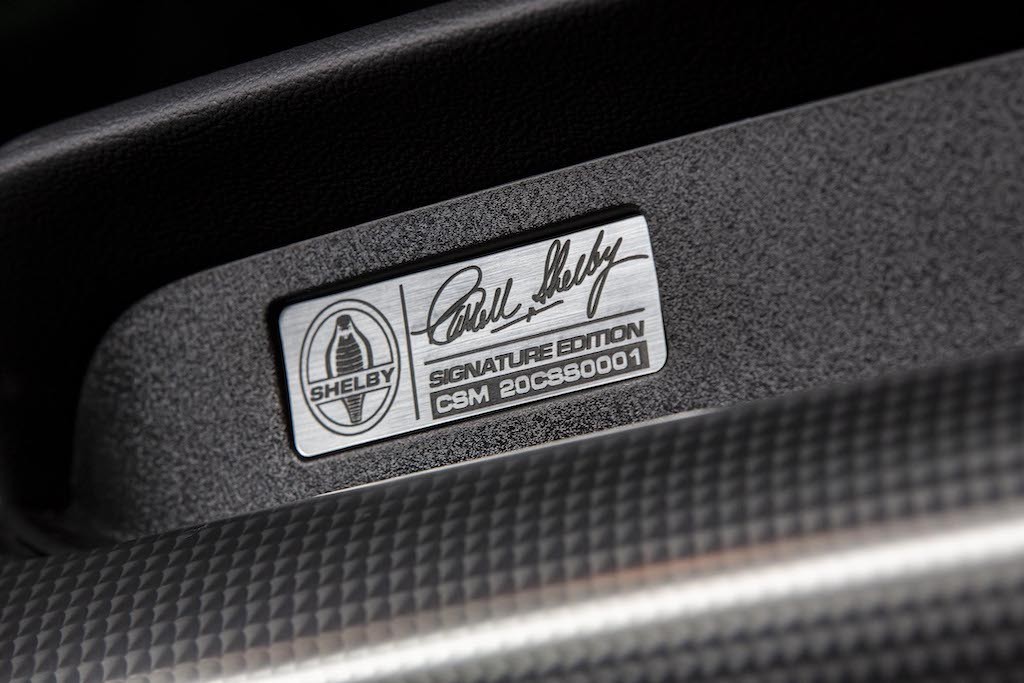 “Hổ mang chúa” Ford Mustang Shelby GT500 đã bị đánh bại bởi người anh em “cùng loài khác giống“ ảnh 9