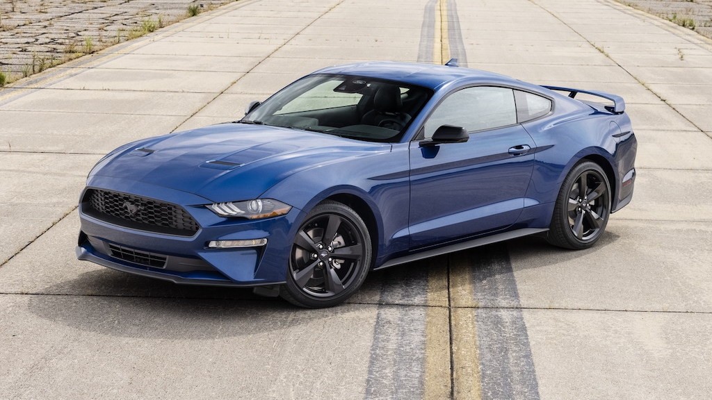 Ford không ngừng đẻ thêm Mustang đặc biệt, thêm tới 2 phiên bản mới cho đời xe 2022 ảnh 1