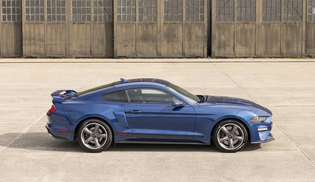 Ford không ngừng đẻ thêm Mustang đặc biệt, thêm tới 2 phiên bản mới cho đời xe 2022 ảnh 9