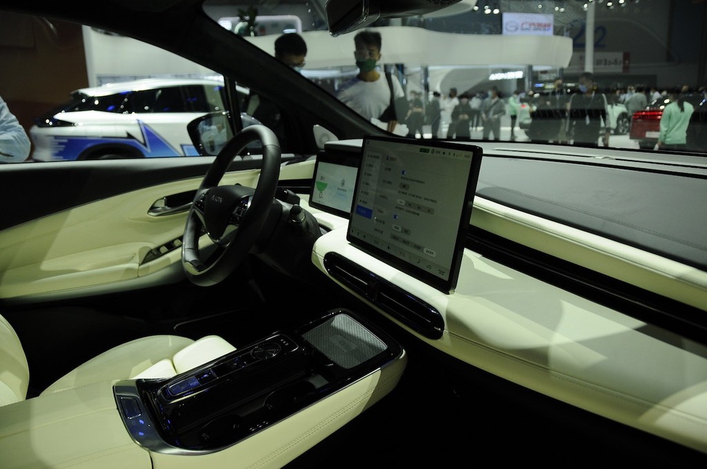 Ra mắt SUV điện GAC Aion LX Plus, tầm hoạt động hơn 1.000km, tăng tốc nhanh như siêu xe ảnh 10