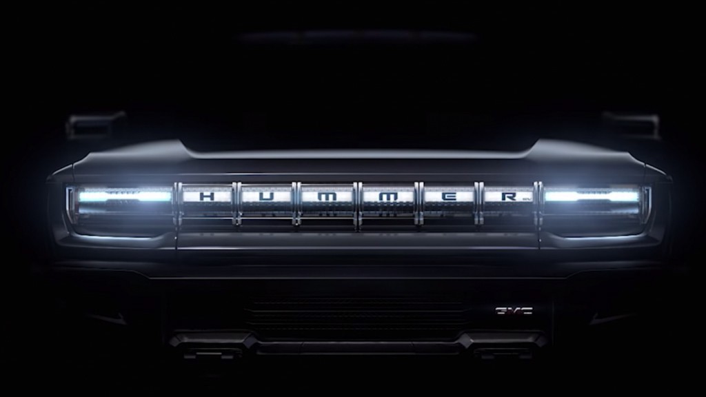 GMC chốt lịch ra mắt xe điện HUMMER EV mạnh 1000 mã lực, tiết lộ chi tiết nội thất độc đáo như Lamborghini ảnh 3