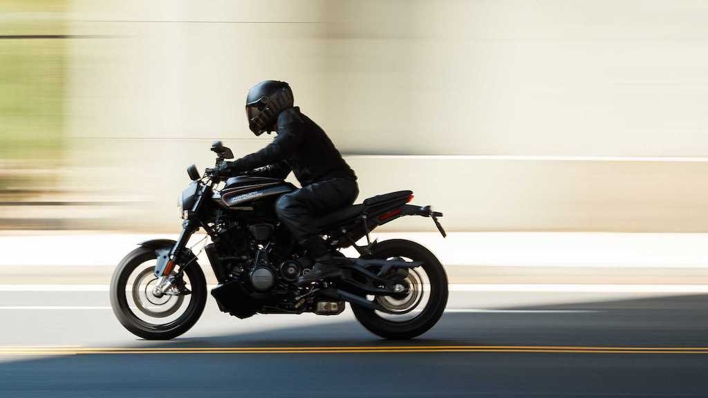 Tin được không? Năm sau Harley-Davidson sẽ bán naked bike đấu Ducati Monster 821! ảnh 10