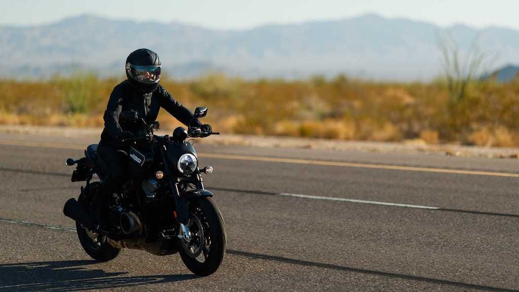 Tin được không? Năm sau Harley-Davidson sẽ bán naked bike đấu Ducati Monster 821! ảnh 12