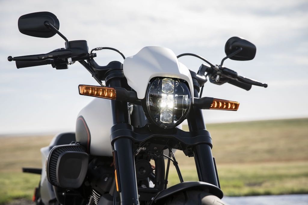 Soi cruiser “siêu ngầu” Harley-Davidson FXDR 114 giá từ 494 triệu ảnh 4