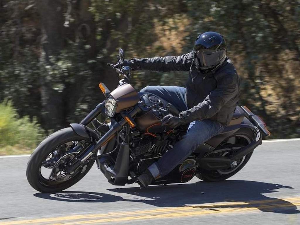 Soi cruiser “siêu ngầu” Harley-Davidson FXDR 114 giá từ 494 triệu ảnh 7