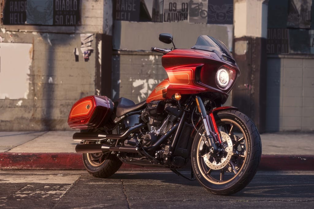 Phiên bản giới hạn Harley-Davidson Low Rider ST El Diablo tái hiện hình ảnh mẫu FXRT vang bóng một thời  ảnh 1
