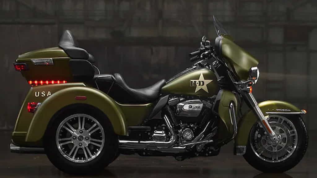Soi cặp đôi Harley-Davidson Pan America Special và Tri Glide G.I cho người thích phong cách nhà binh ảnh 3