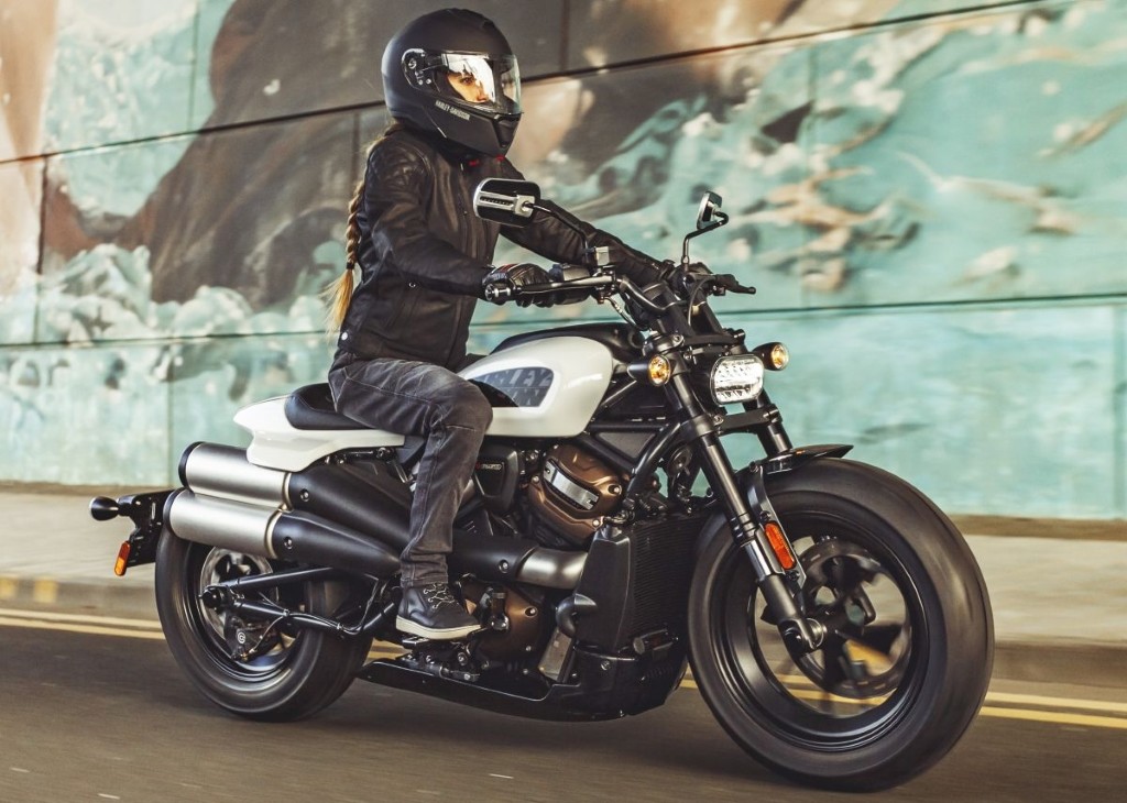 Harley-Davidson Sportster S 2021 mở ra kỷ nguyên mới đối với dòng cruiser của thương hiệu xe Mỹ ảnh 7